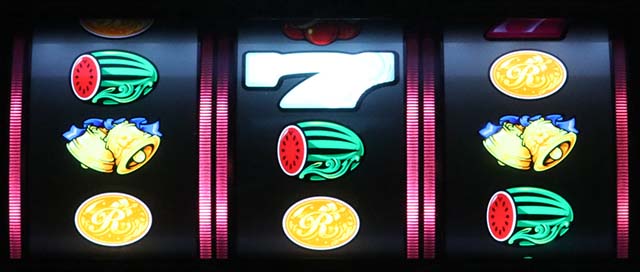 ニューキングハナハナVボーナス中のスイカ