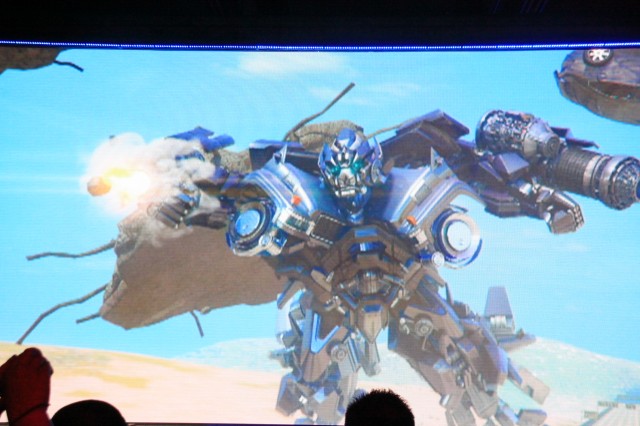 全米が湧いた!!!興行収入約4000億円の超大作『トランスフォーマー』が