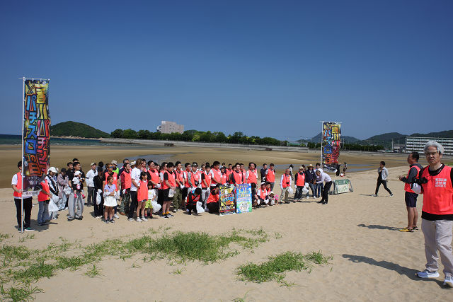 香川県遊協主催、「香川パチンコ・パチスロの日」の清掃活動に学遊連
