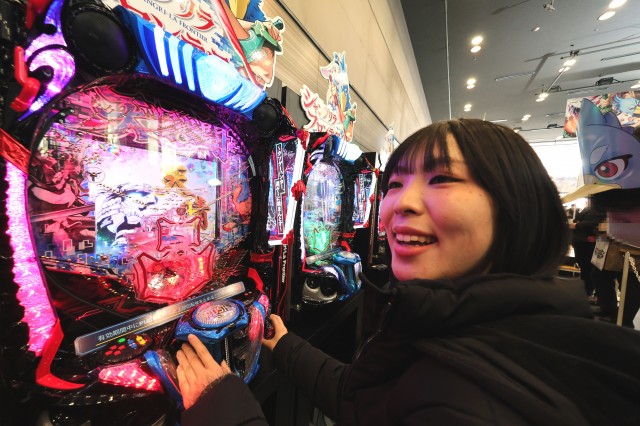 シャンフロ×P-SPORTS in サミー春のファン祭」に学遊連学生職員が参加