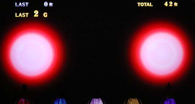 まどか前後編裏マギカアタックキュゥべえの目がアップ