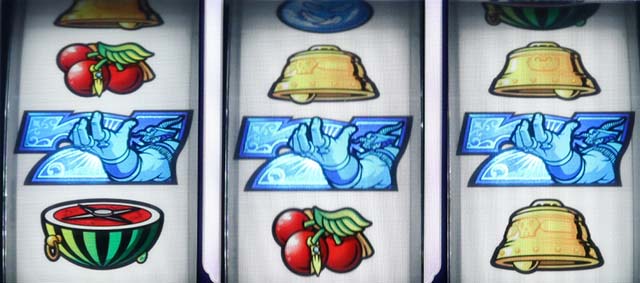 スマスロスカイラブボーナス揃い時のボイス