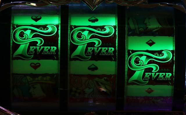 フィーバークィーンRUSH・リーチ前予告