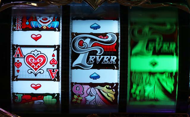 フィーバークィーンRUSH・リーチ前予告