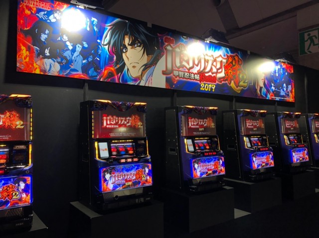 2大メーカーのまだ見ぬ最新機種がズラリ！ 「ユニバーサルカーニバル