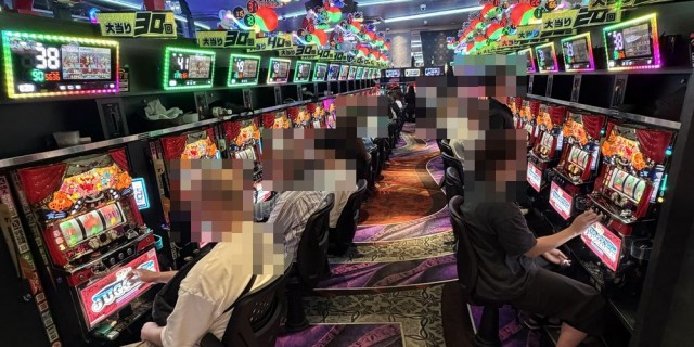 https://cdn.p-town.dmm.com/editor/__0_rakudan/＿＿マルハン用/0926MEGA合同/蒲田７/IMG_4097.jpg