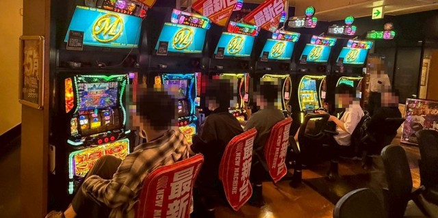 https://cdn.p-town.dmm.com/editor/__0_rakudan/___格付け用/ニューパレス0511/0511gaikan.jpg