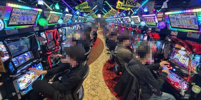 https://cdn.p-town.dmm.com/editor/__0_rakudan/__まん/楽園/4月/アメ横/0.png