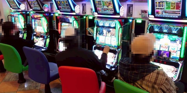 https://cdn.p-town.dmm.com/editor/__0_rakudan/__まん/_マスターズ玉越ほか/0404/0.png