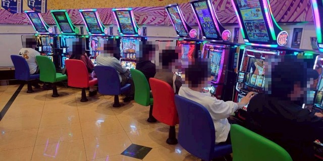 https://cdn.p-town.dmm.com/editor/__0_rakudan/__まん/_マスターズ玉越ほか/0411/0.png