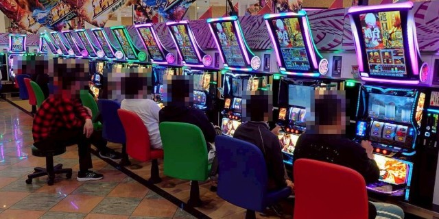https://cdn.p-town.dmm.com/editor/__0_rakudan/__まん/_マスターズ玉越ほか/0418/0.png