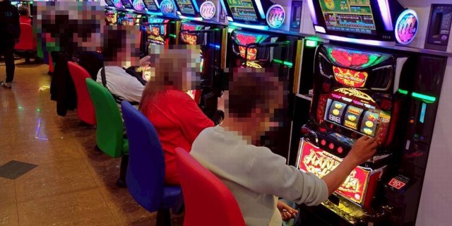 https://cdn.p-town.dmm.com/editor/__0_rakudan/__まん/_マスターズ玉越ほか/0426/0.png
