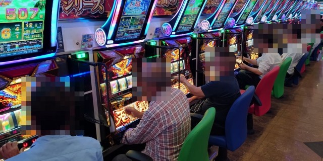 https://cdn.p-town.dmm.com/editor/__0_rakudan/__まん/_マスターズ玉越ほか/0822/0.png