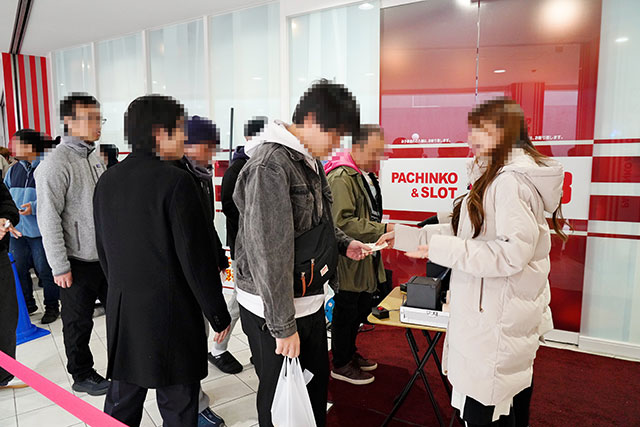 正直在銘　極上鶴にコブラ根付　36g 東Y7-0807⭐︎2Fトヒチサ 内藤熊八作 コンビネーション ポリゴンフレーム N-040 日本製 鯖江