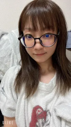 メガネ女子とガメラ男子