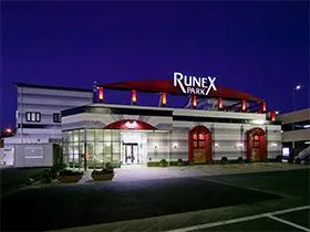 ルネックスパーク坂ノ市店の外観画像