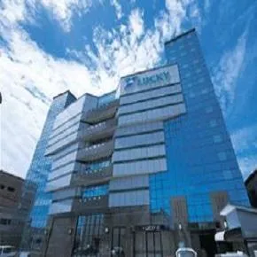 ユーコーラッキー新栄店の外観画像