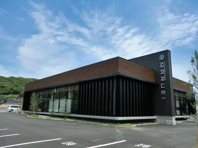 パーラーマルエイの外観画像