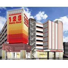 123博多店の外観画像