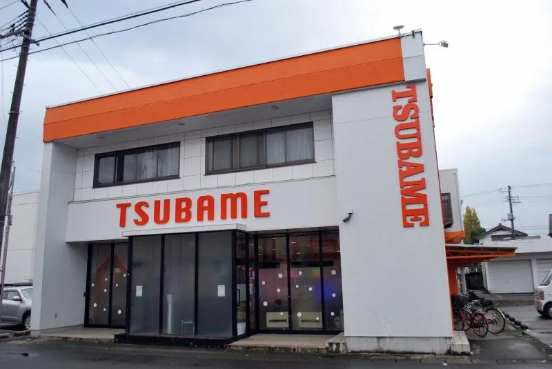 つばめホール植田店の外観画像