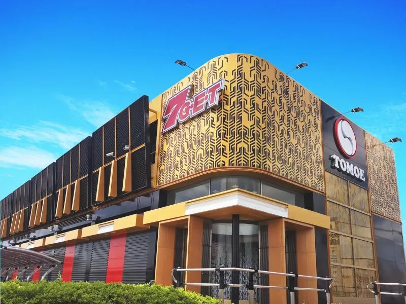 パールショップともえ７G・E・T葉山店の外観画像