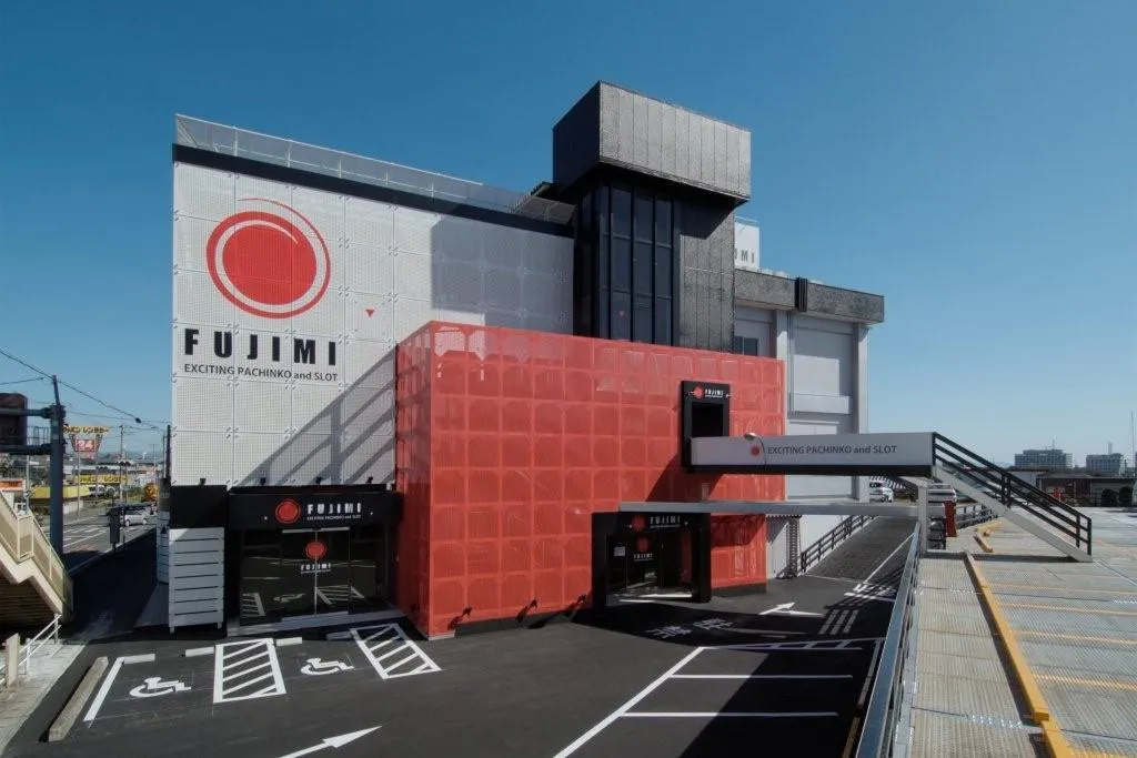 ＦＵＪＩＭＩインター店の外観画像