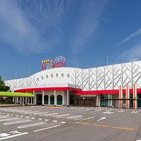 玉越　中川店の外観画像