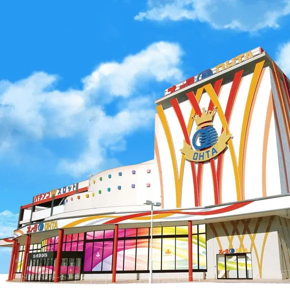 グランドオータ888鳴海店の外観画像