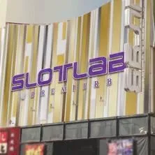 PREMIERE SLOT LAB高槻店の外観画像