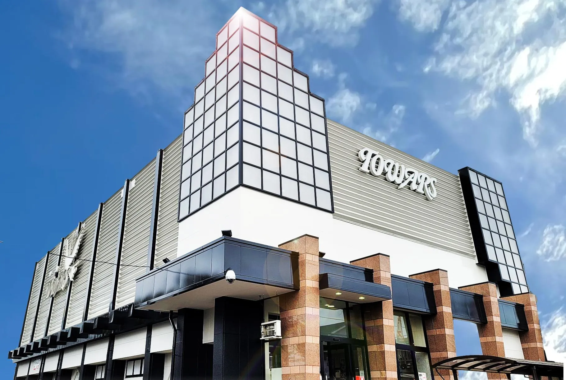 トワーズ西八店の外観画像