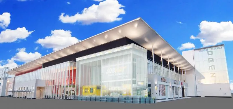 GRAND DAMZ竹尾インター本店の外観画像