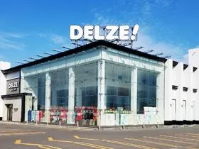デルゼビッグサイト新潟南店の外観画像