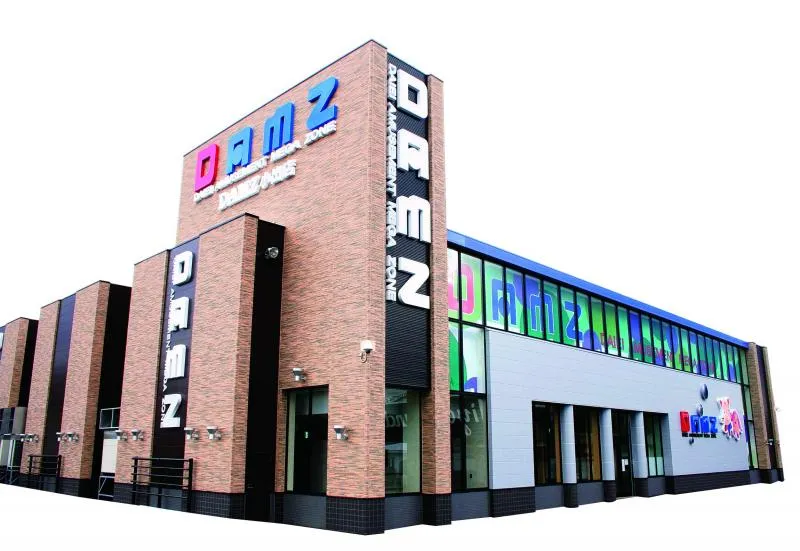DAMZ小出店の外観画像