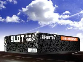 ラ･フェスタ5 & スロット7の店舗画像