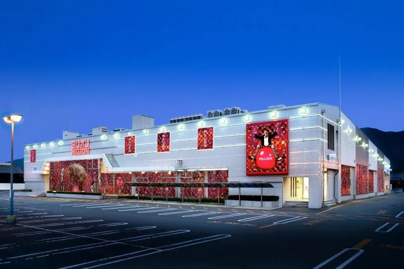 ミリオン鴨島店の外観画像