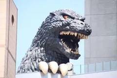 怒涛の1フロア都内最大級1160台!!マルハンが挑む!!ゴジラ級の店舗が新宿歌舞伎町ににオープン!!